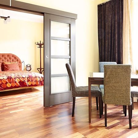 Lovely Funky Flat Near Royal Park 바르샤바 외부 사진